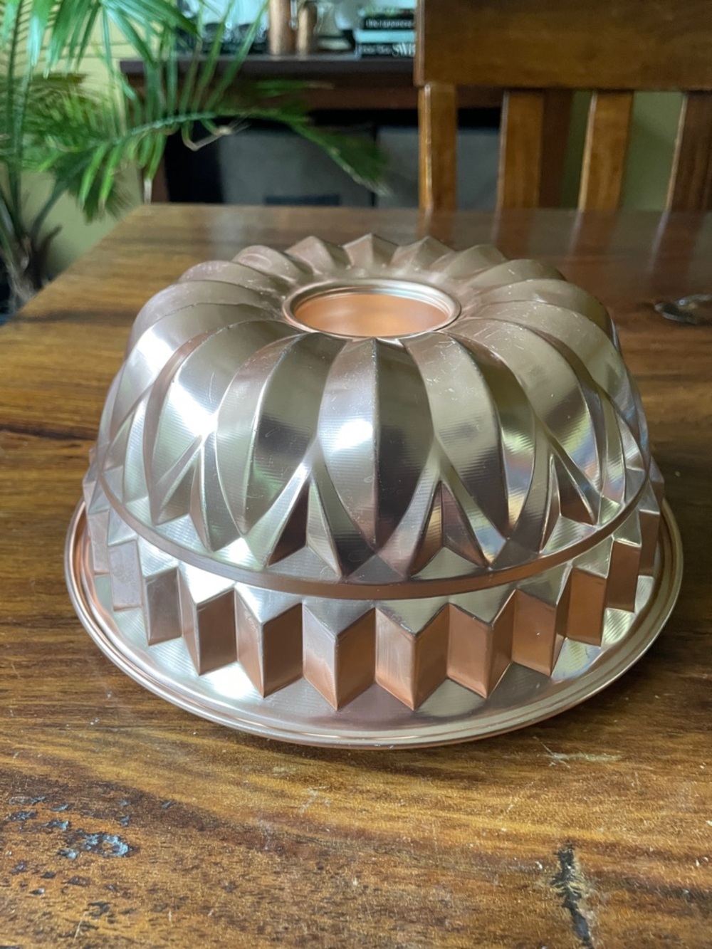 9” Vintage Copper Aluminum Bundt Cake Style Kitchen Interior Decor Gelatin Mold